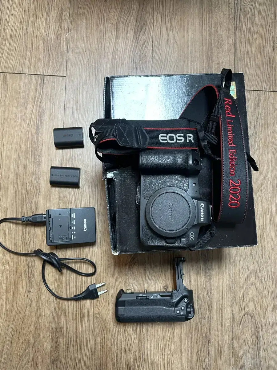 EOS R